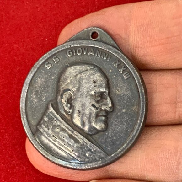 Vintage St. Christopher Protect Us & S.S. Giovanni XXIII Italy Silver Pendant - Picture 9 of 9